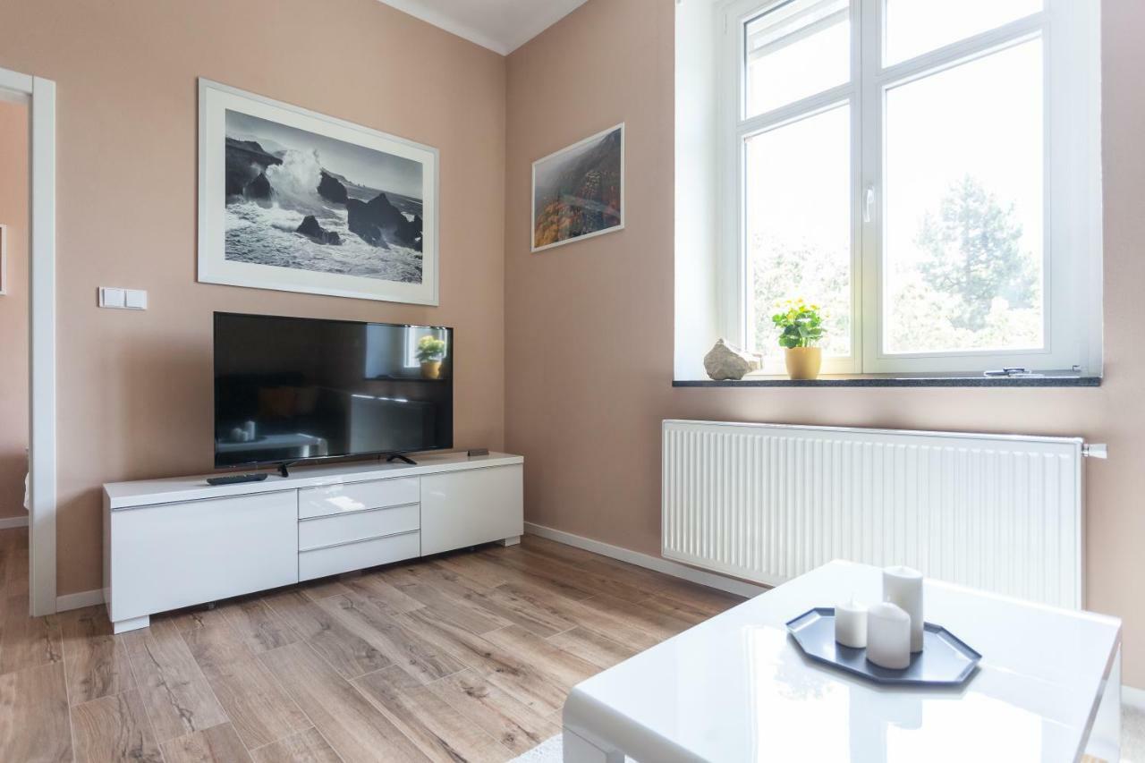 Eliska Apartment Praha Bagian luar foto